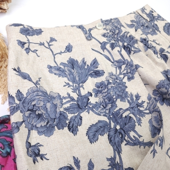 Talbots Beige Blue Floral Wrap Skirt Sz 12p - Picture 2 of 10